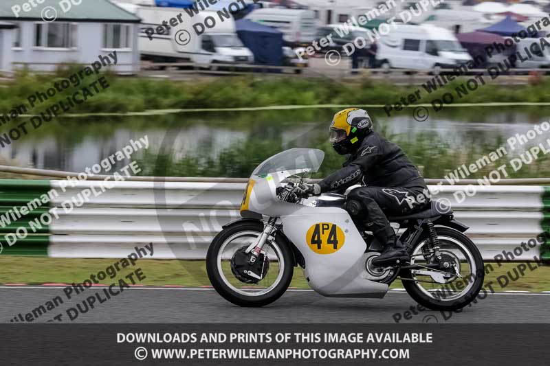 Vintage motorcycle club;eventdigitalimages;mallory park;mallory park trackday photographs;no limits trackdays;peter wileman photography;trackday digital images;trackday photos;vmcc festival 1000 bikes photographs